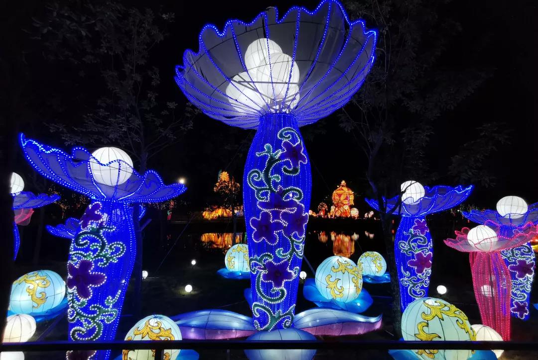 月色燈山滿江河| 裝飾公司和燈展的關系是？