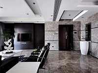 裝修時(shí)老公想全屋貼瓷磚，媳婦列舉了七大缺點(diǎn)才成功阻止！